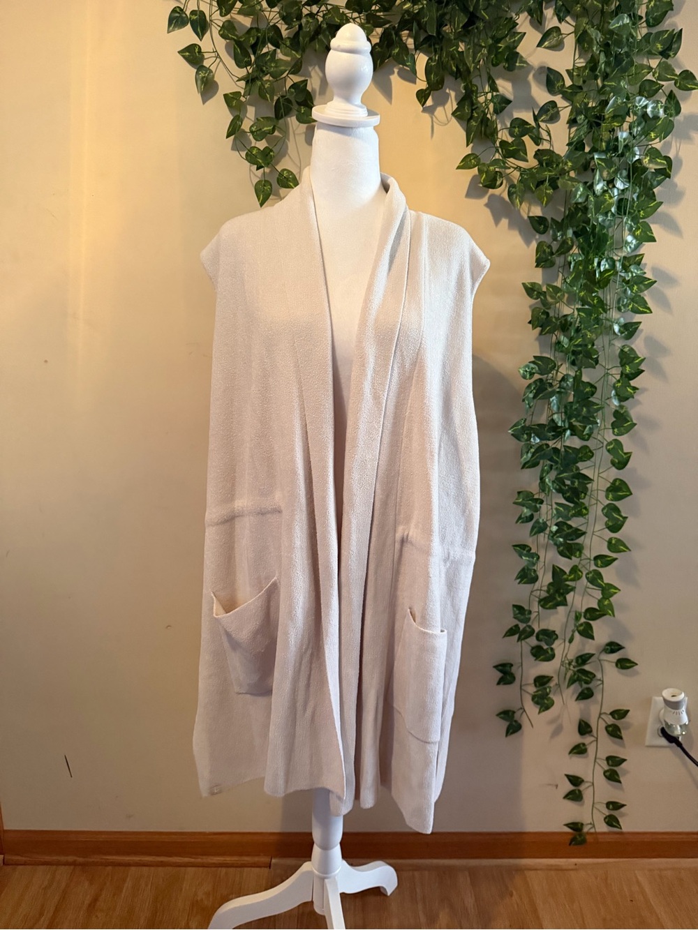 Barefoot Dreams Cream Sleeveless Open-Front Knit Vest
